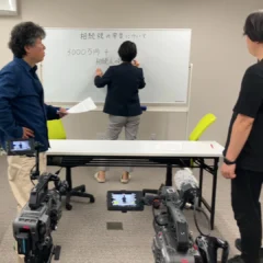 税理士法人片山会計の相続に関する撮影の様子（テレビ愛媛「ますあつ」）